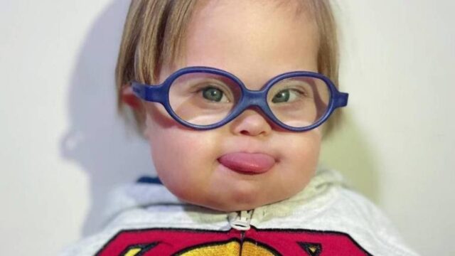 Morre ‘Super Chico’, menino com Down que viralizou na web após vencer a Covid por duas vezes