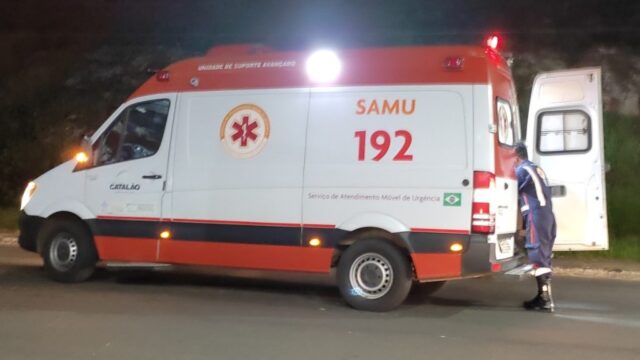 Motociclista fica ferido após sofrer queda no bairro São João, em Catalão