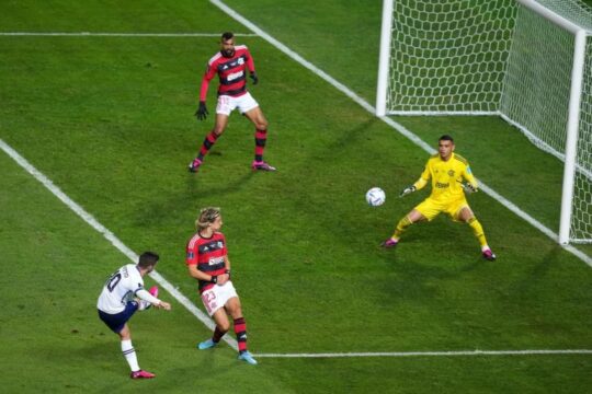 Flamengo erra demais e cai para o Al Hilal na semifinal do Mundial de Clubes
