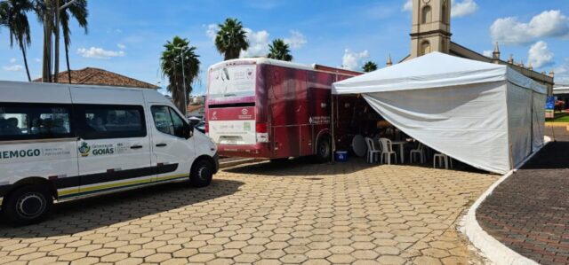 Unidade móvel da Rede Hemo realiza coleta na Praça Velha Matriz em Catalão