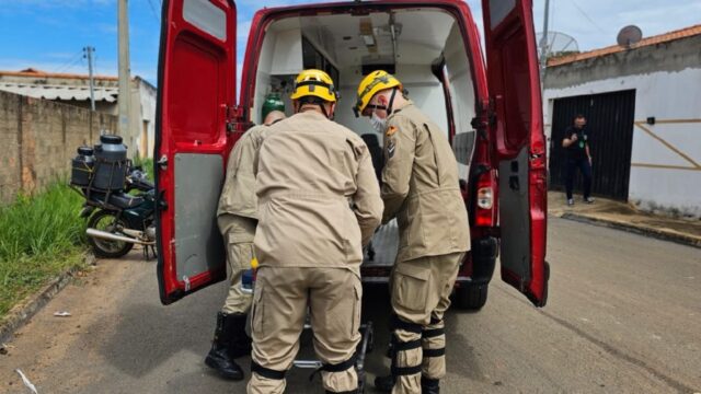 Trabalhador sofre ferimentos graves em acidente com tratorito, em Catalão