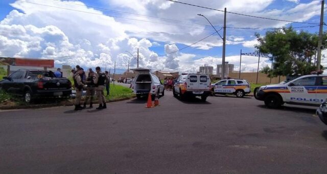 Em Uberlândia, jovem morre e outro fica ferido em troca de tiros