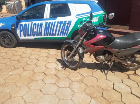 Em Pires do Rio, polícia militar apreende motocicleta clonada