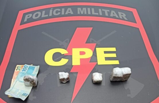 CPE prende homem no momento em que entregava droga para usuário, em Catalão