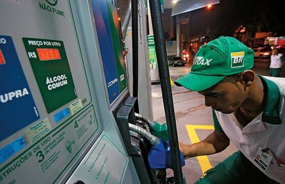 Petrobras reduz preço da gasolina e do diesel para as distribuidoras