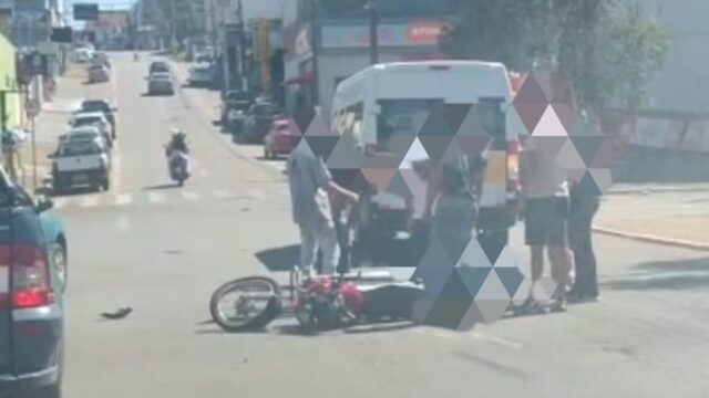 Motociclista fica ferido em colisão com Van no Centro de Catalão