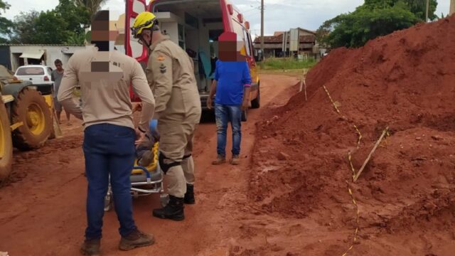 Trabalhador fica soterrado em obra de construção civil, em Ipameri