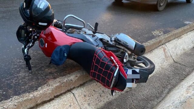 Menor é apreendido após ser flagrado empinando moto em Catalão