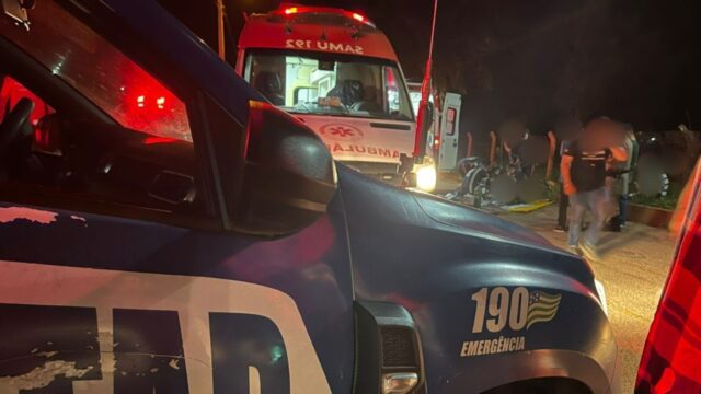 Grave acidente envolvendo três motocicletas deixa uma pessoa gravemente ferida em Caldas Novas