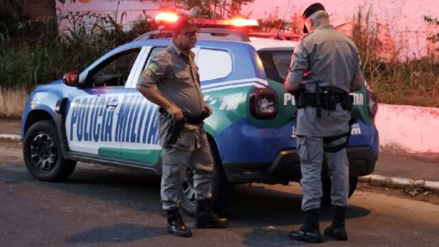 Homem é preso após furtar carnes e alimentos em supermercado de Catalão