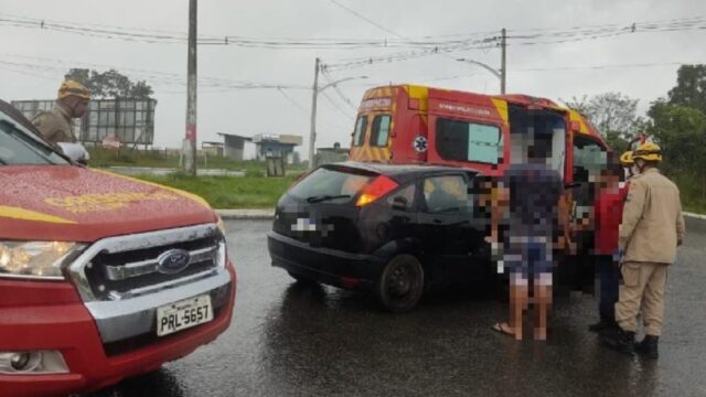 Motociclista fica ferida em acidente em Caldas Novas