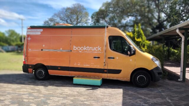 Mineradora traz projeto BookTruck a Goiás
