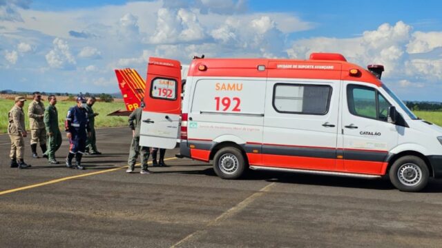 Recém-nascida é transferida de Chapadão do Céu (GO) para hospital de Catalão em aeronave do Corpo de Bombeiros