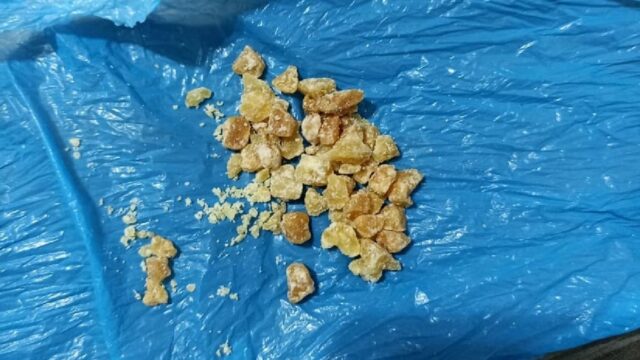 PM prende jovem com 47 pedras de crack durante Operação Semana Santa em Catalão