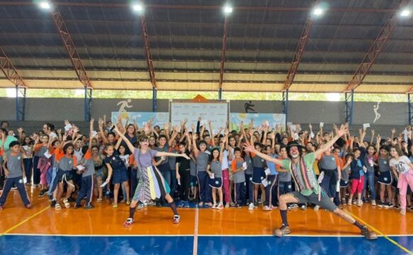 Escolas públicas de Catalão recebem o Caminhão Meus Hábitos Saudáveis