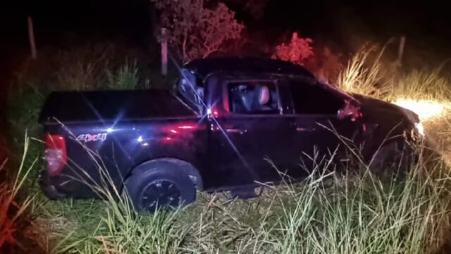 Capotamento na GO-301 deixa motorista ferido em Davinópolis