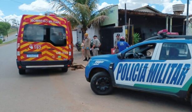 Motorista foge do local após colisão entre carro e moto em Catalão