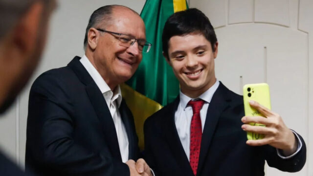 Influenciador goiano se reúne com vice-presidente para propor medidas de inclusão para pessoas com deficiência