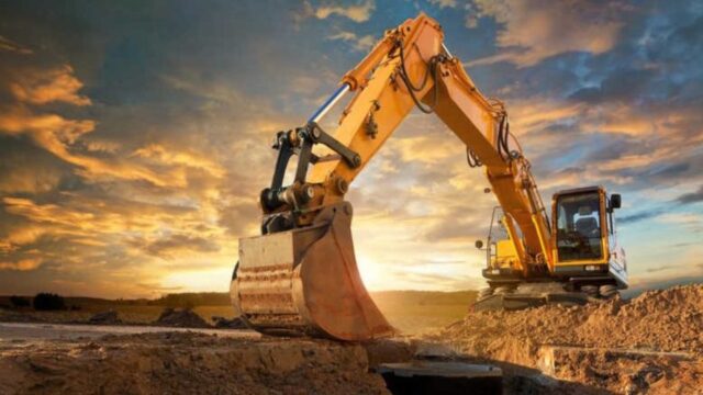 Prefeitura de Ouvidor e MTX oferecem curso de Operador de Máquinas Pesadas