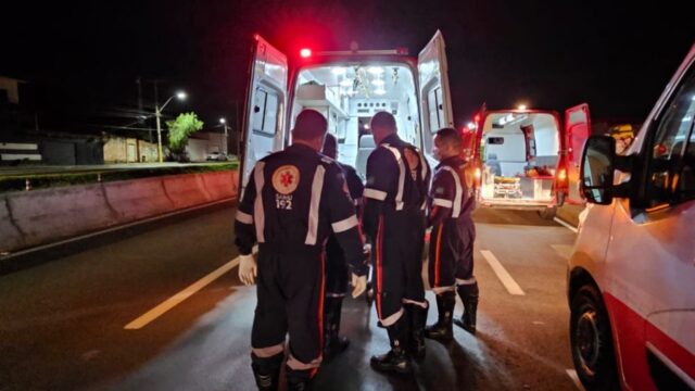 Ciclista fica gravemente ferido após ser atropelado por ônibus na GO-330, em Catalão