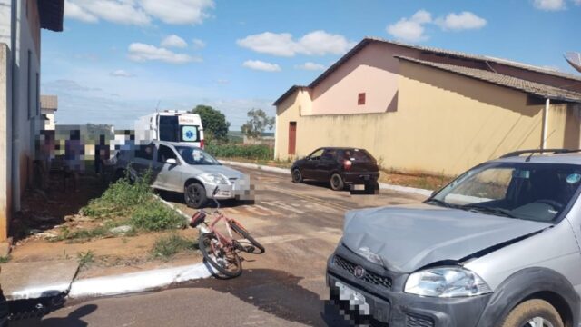 Colisão entre dois veículos é registrada em Ouvidor – Veja vídeo