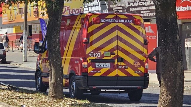 Motociclista fica ferido após colidir na traseira de uma camionete em Catalão