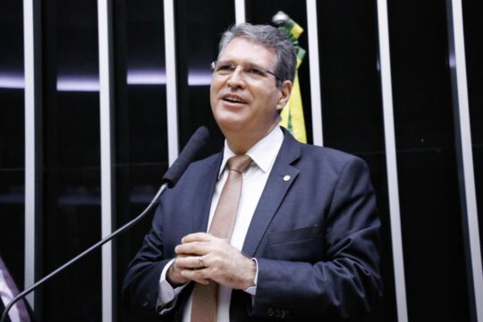 Caiado indica Francisco Júnior para presidência da Codego