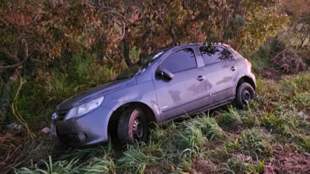 Acidente na GO-330 em Ouvidor: motorista perde controle do veículo e sai da pista