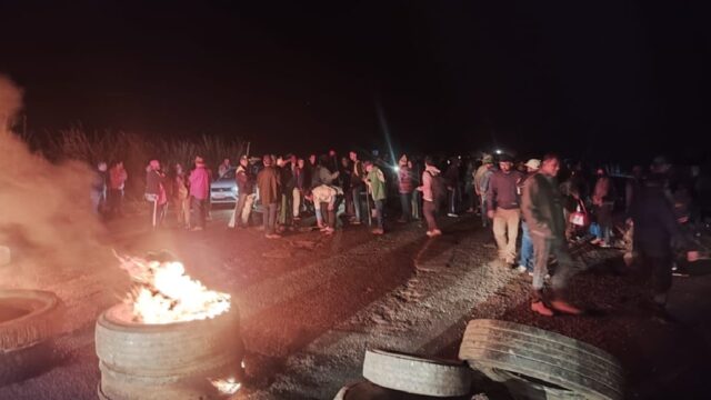 Famílias agricultoras atingidas pelas mineradoras bloqueiam rodovia GO-504 entre Catalão e Ouvidor em forma de protesto
