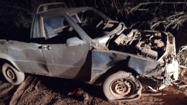 Capotamento de veículo na estrada vicinal de Ouvidor deixa motorista ferido