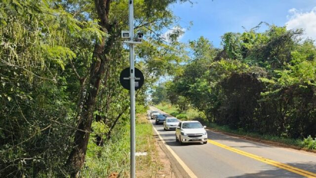 Radar eletrônico entra em funcionamento na descida do alambique da GO-330, entre Catalão e Ouvidor