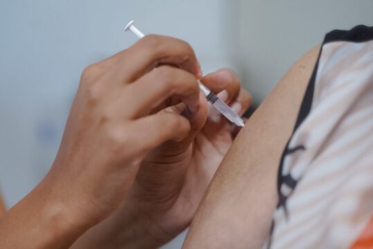 Governo de Goiás prorroga campanha de vacinação contra influenza