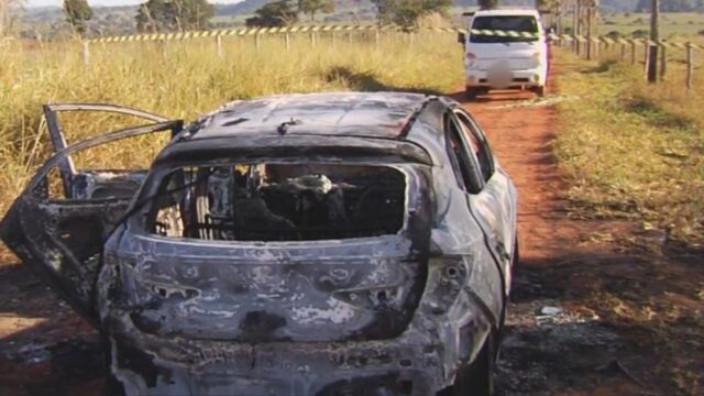 Pai mata filhas de 4 e 8 anos a facadas e depois coloca fogo no carro onde elas estavam, diz polícia