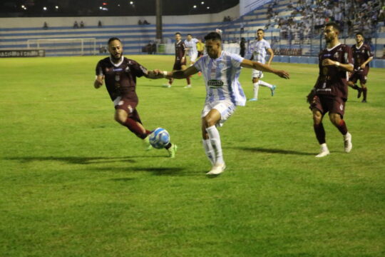 Crac perde de virada por 2 x 1 para a Patrocinense em uma partida cheia de falhas