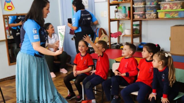 Educadores de Catalão (GO) recebem jornada literária com Formação gratuita e doação de 5 mil livros para a rede pública municipal