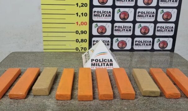 Polícia segue caminhonete com lixo e encontra barras de maconha na carroceria em Uberlândia