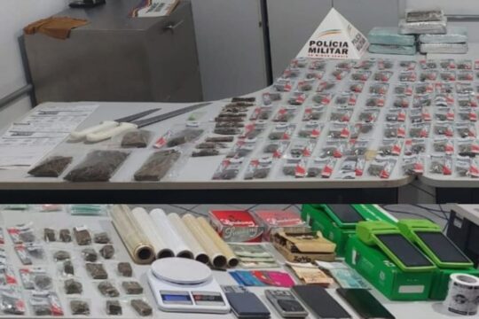 PM apreende vários kits de drogas que seriam comercializados em Uberlândia
