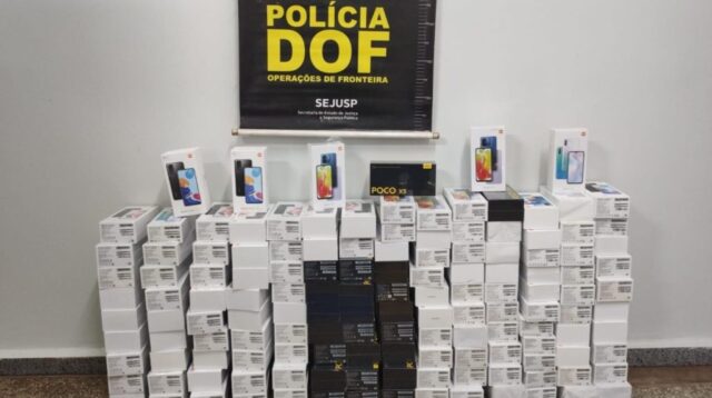 Homem é preso com 140 smartphones do Paraguai em pick-up com placas de Uberlândia