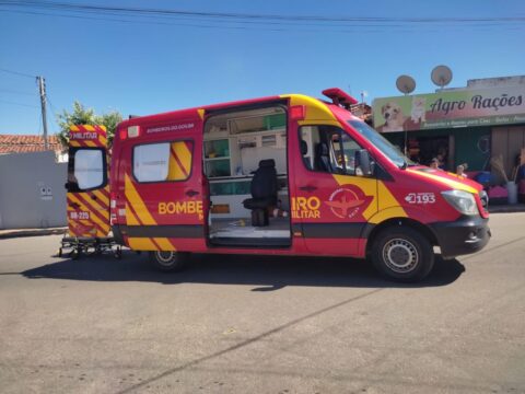Adolescente de 11 anos é atropelada ao tentar atravessar rua no bairro Teotônio Vilela, em Catalão