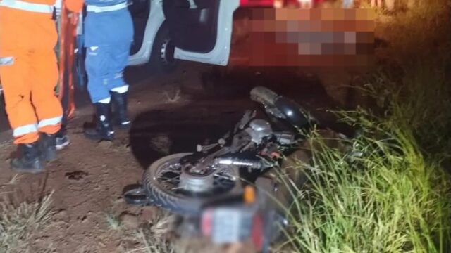 Motociclista morre após atingir carro parado na estrada do Pau Furado em Uberlândia