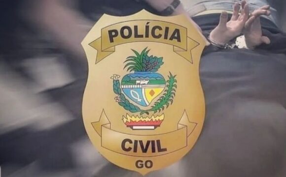 Pires do Rio: Polícia Civil cumpre mandado de busca, apreende drogas e autua suspeito em flagrante