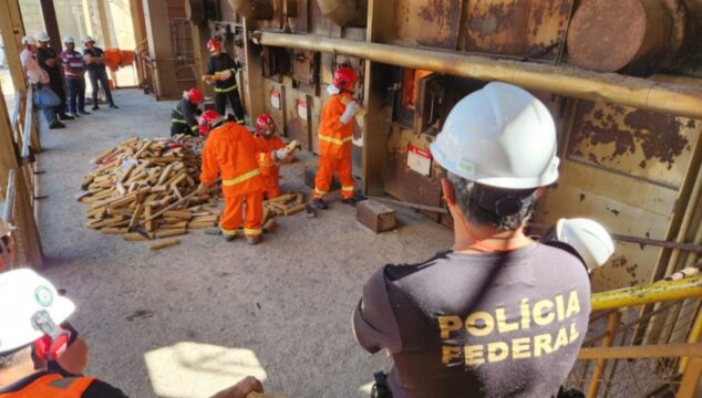 Mais de uma tonelada de maconha, cocaína, skank e ecstasy é incinerada em Uberaba; VÍDEO