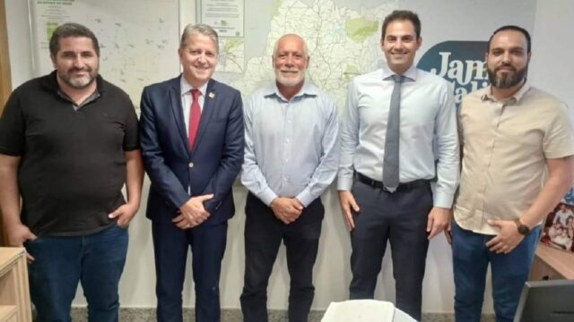 SINDICATO METABASE: Buscando melhorias na vida dos trabalhadores através de parcerias para reconstrução da rodovia municipal de acesso às misturadoras e mineradoras