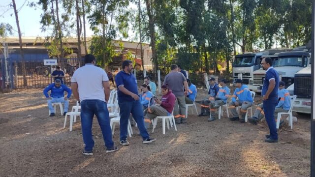 Em greve há seis dias, trabalhadores e Sindicato Metabase paralisam atividades em Misturadora de Fertilizantes em Catalão