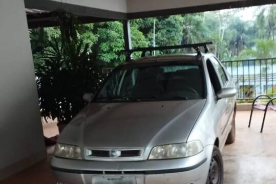 Homem é preso após extorquir dinheiro e roubar carro dos próprios pais em Uberlândia