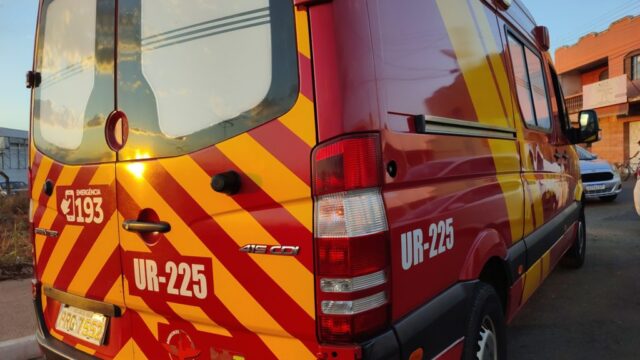 Idosa de 68 anos fica gravemente ferida após ser atropelada em Catalão