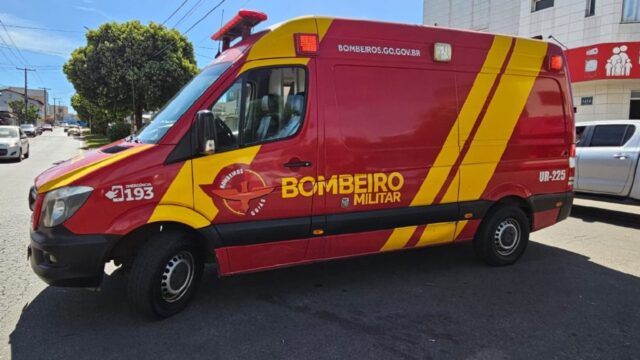 Colisão entre dois veículos deixa mulher ferida no bairro Progresso, em Catalão