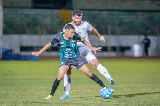 Willian Goiano marca no último minuto e Crac vence o Maringá por 1 x 0, quebra jejum e entra no G-4 da Série D