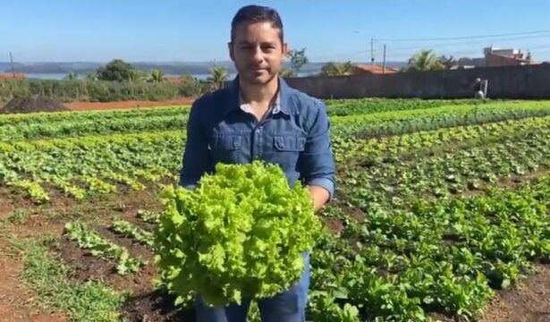 Referência no Estado, Três Ranchos realiza o projeto "Horta Comunitária"