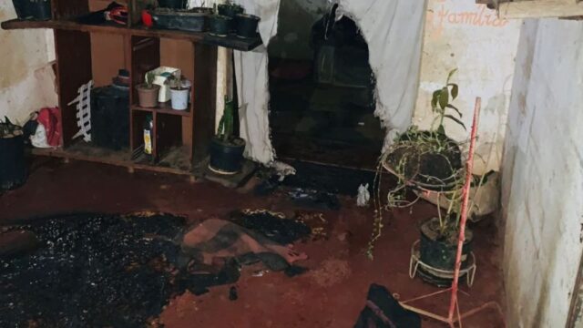 Incêndio criminoso causa danos em residência de Araguari